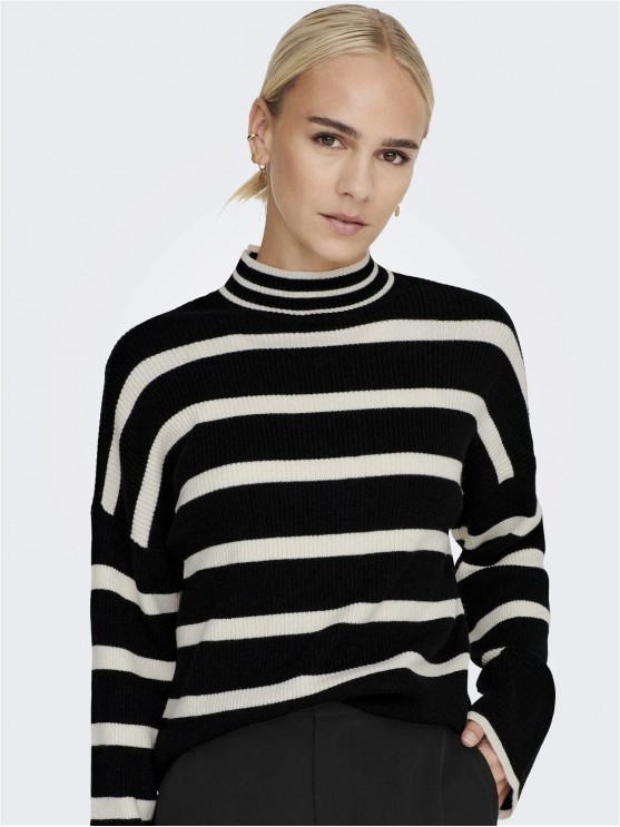 Only: Жіночий чорний пуловер від WHITECA