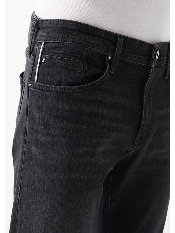 Чоловічі джинси Mavi з середньою посадкою та завуженим фасоном в сірому кольорі