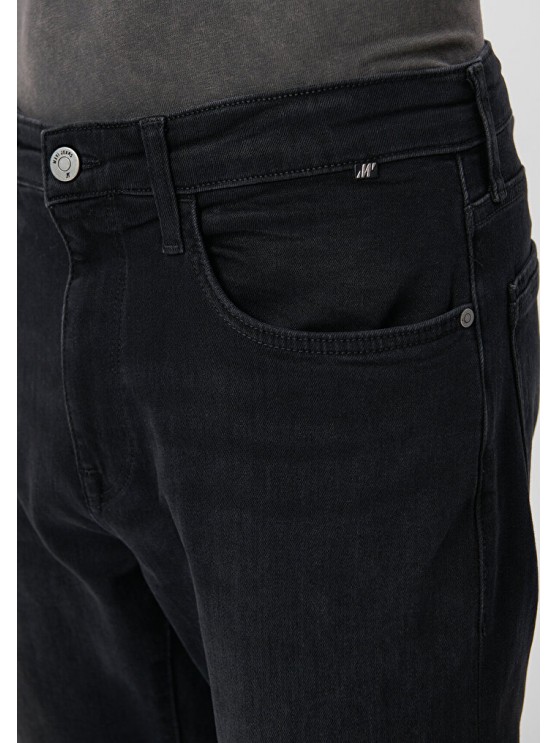 Mavi Tapered Black Jeans for Men with Medium Rise