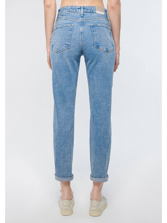 Жіночі джинси від Mavi: висока посадка та стильний фасон мом, синього кольору.