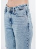Жіночі джинси Mavi прямого фасону з високою посадкою та рваннями, блакитного кольору.