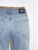 Женские джинсы Mavi в стиле mom с высокой посадкой и светло-синим оттенком