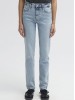 Get stylish in Mavi's high-rise mom jeans for women