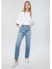 Жіночі джинси від Mavi: висока посадка, блакитний колір та мом-фасон