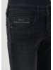 Чоловічі чорні джинси з середньою посадкою та завуженим фасоном від Mavi.