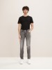 Мужские джинсы Tom Tailor с посадкой на среднюю талию и завуженным фасоном, цвет - серый.