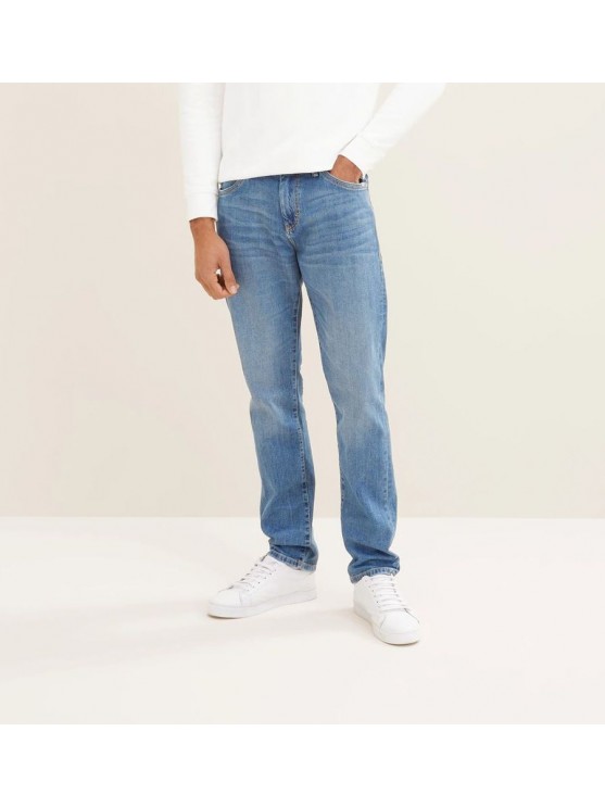 Мужские джинсы Tom Tailor: блакитного цвета, средняя посадка и прямой фасон.