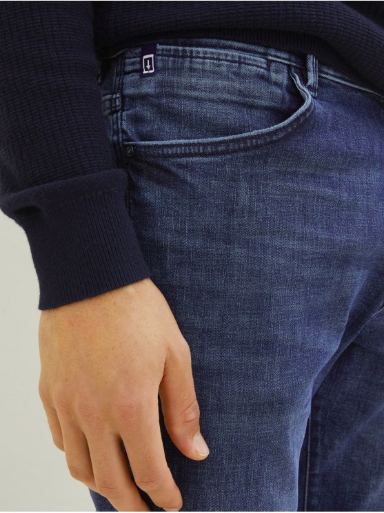 Чоловічі джинси Tom Tailor синього кольору з середньою посадкою та завуженим фасоном