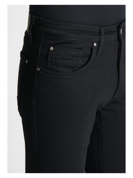 Mavi чорні джинси з середньою посадкою та вузькою низом для чоловіків.