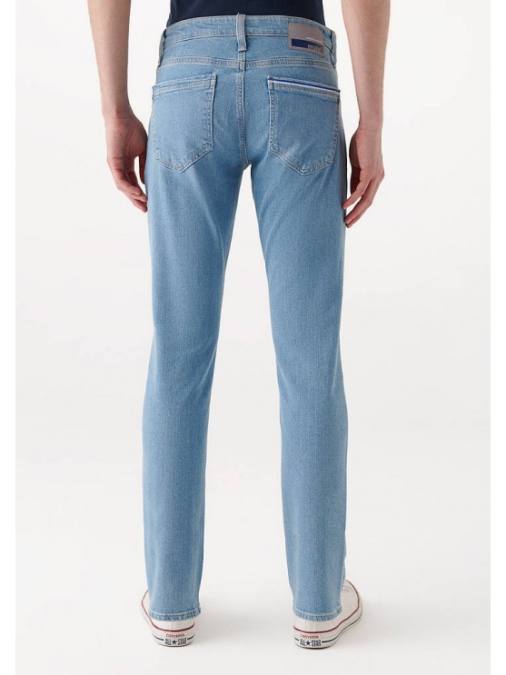 Mavi джинсы для мужчин: середняя посадка, скіні фасон, блакитні