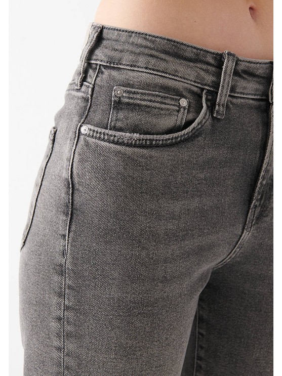 Сірі високі мом джинси від бренду Mavi для жінок