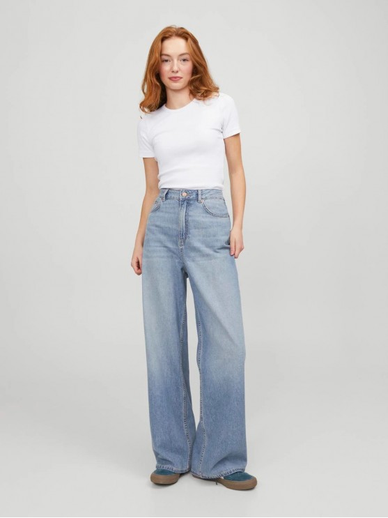 Женские широкие джинсы блакитного цвета от бренда JJXX