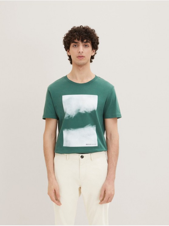 Чоловіча футболка зеленого кольору від бренду Tom Tailor з принтом