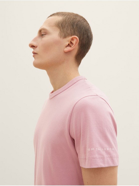 Чоловіча футболка рожевого кольору від Tom Tailor