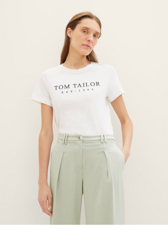 Жіноча футболка Tom Tailor з лого принтом на білому фоні