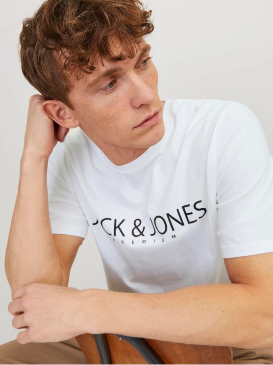 Чоловічі футболки з лого принтом від Jack Jones - білі.