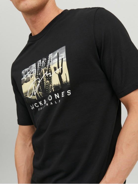 Чоловіча футболка з принтом від Jack Jones - чорний кольору
