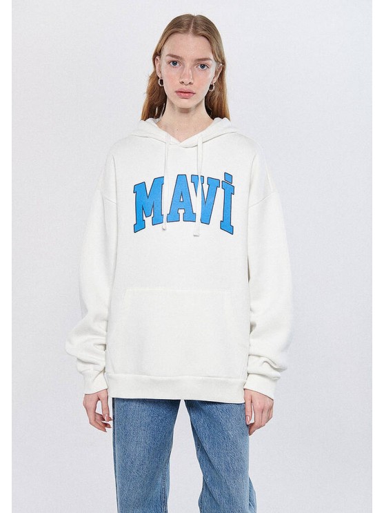 Mavi's oversized white hoodie for women