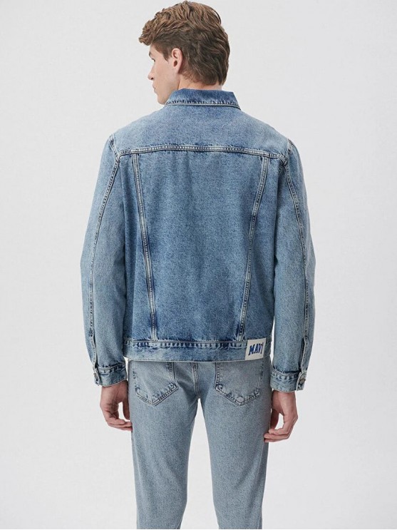 Чоловіча джинсова куртка від Mavi у синьому кольорі для осінньо-весняного сезону