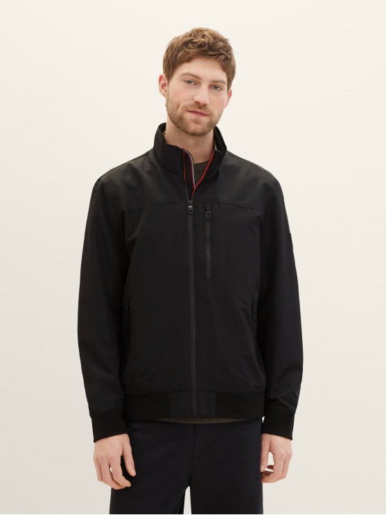 Чоловіча куртка Tom Tailor, чорний колір для осінньо-весняного сезону.