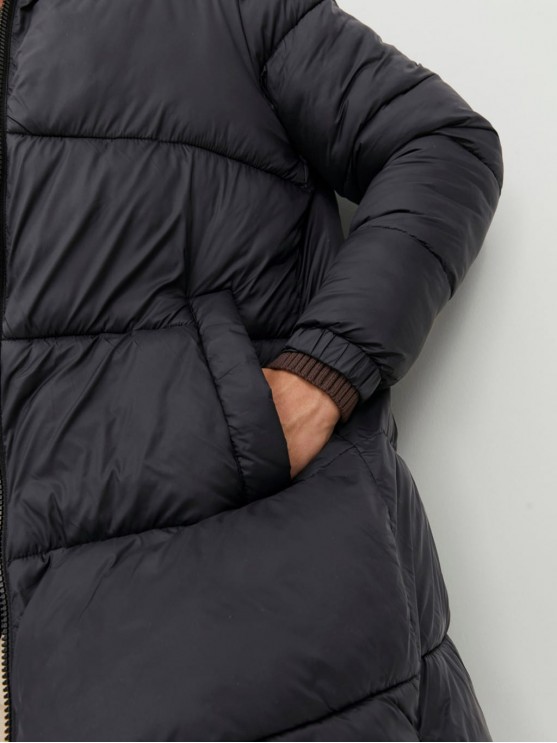 Мужская зимняя куртка от Jack Jones в черном цвете