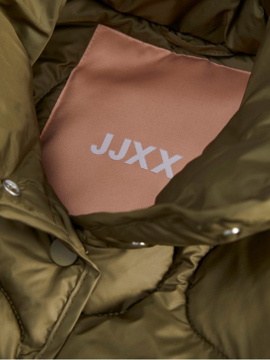 Жіноча куртка JJXX зеленого кольору на зиму