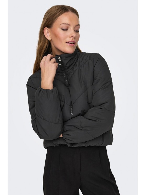 Женская куртка Only в черном цвете для осени и весны