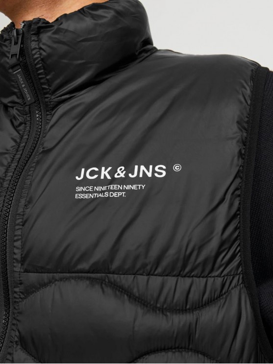 Мужская куртка Jack Jones черного цвета
