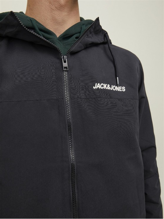 Мужская куртка бомбер Jack Jones в черном цвете