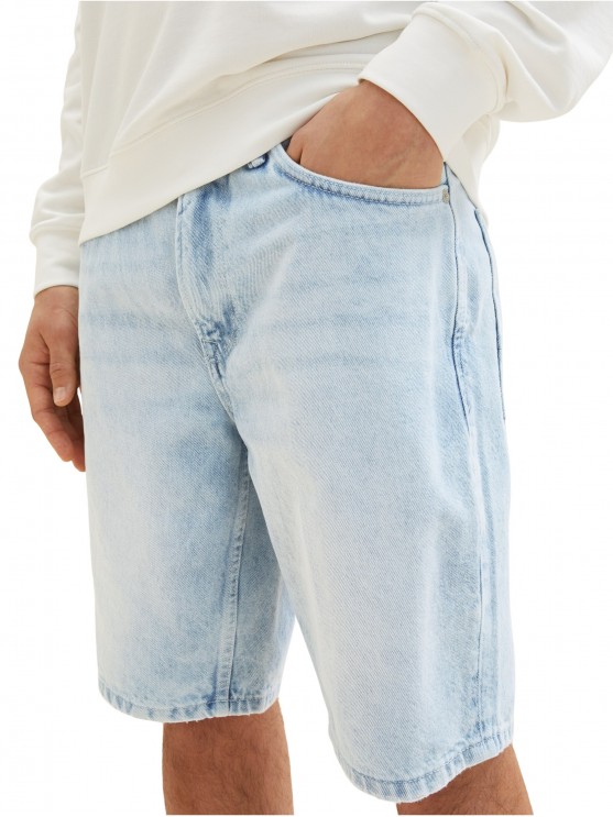 Get stylish in blue denim shorts by Tom Tailor for men