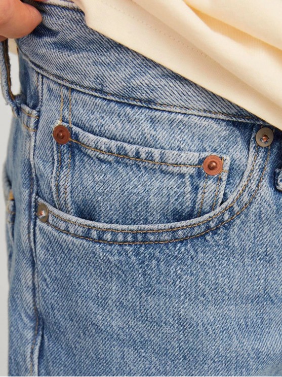 Чоловічі джинсові шорти синього кольору від Jack Jones