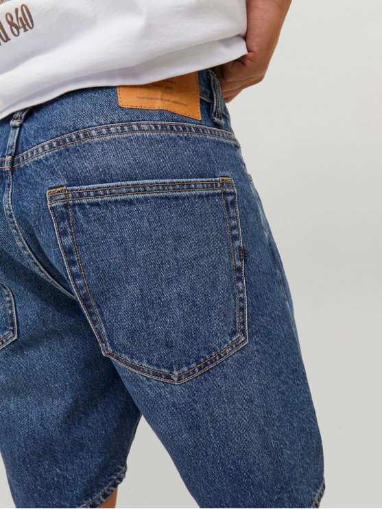Чоловічі джинсові шорти від Jack Jones - синього кольору