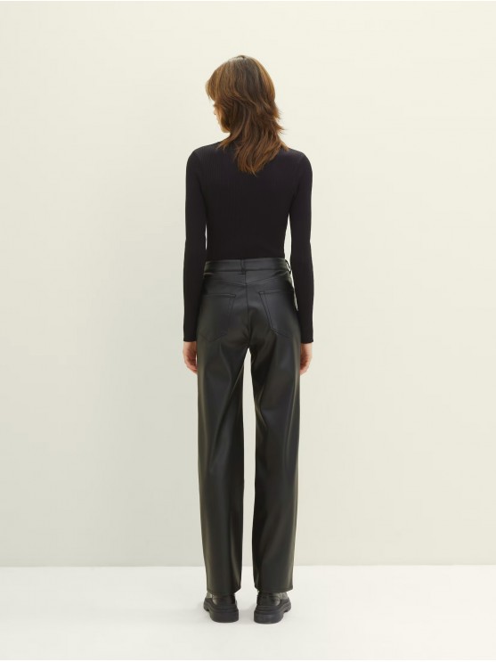 Чорні штани з екошкіри для жінок від бренду Tom Tailor