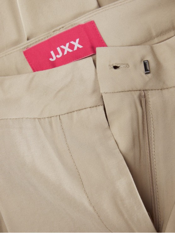 Жіночі широкі класичні бежеві штани від бренду JJXX