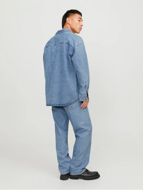 Чоловіча джинсова сорочка блакитного кольору від Jack Jones з довгим рукавом