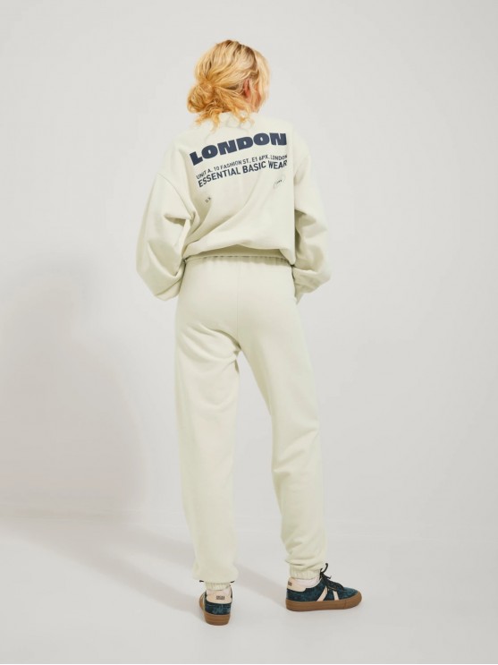 Stylish English print sweatshirt for women in beige color
